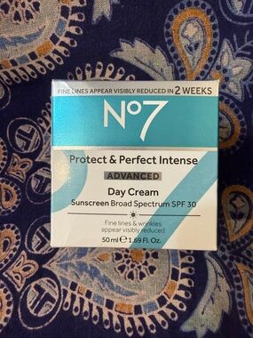 N 7 Day Cream SPF 30